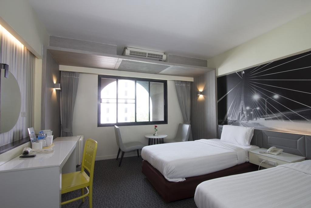 Hotel Papa Bangkok Siriraj Екстер'єр фото