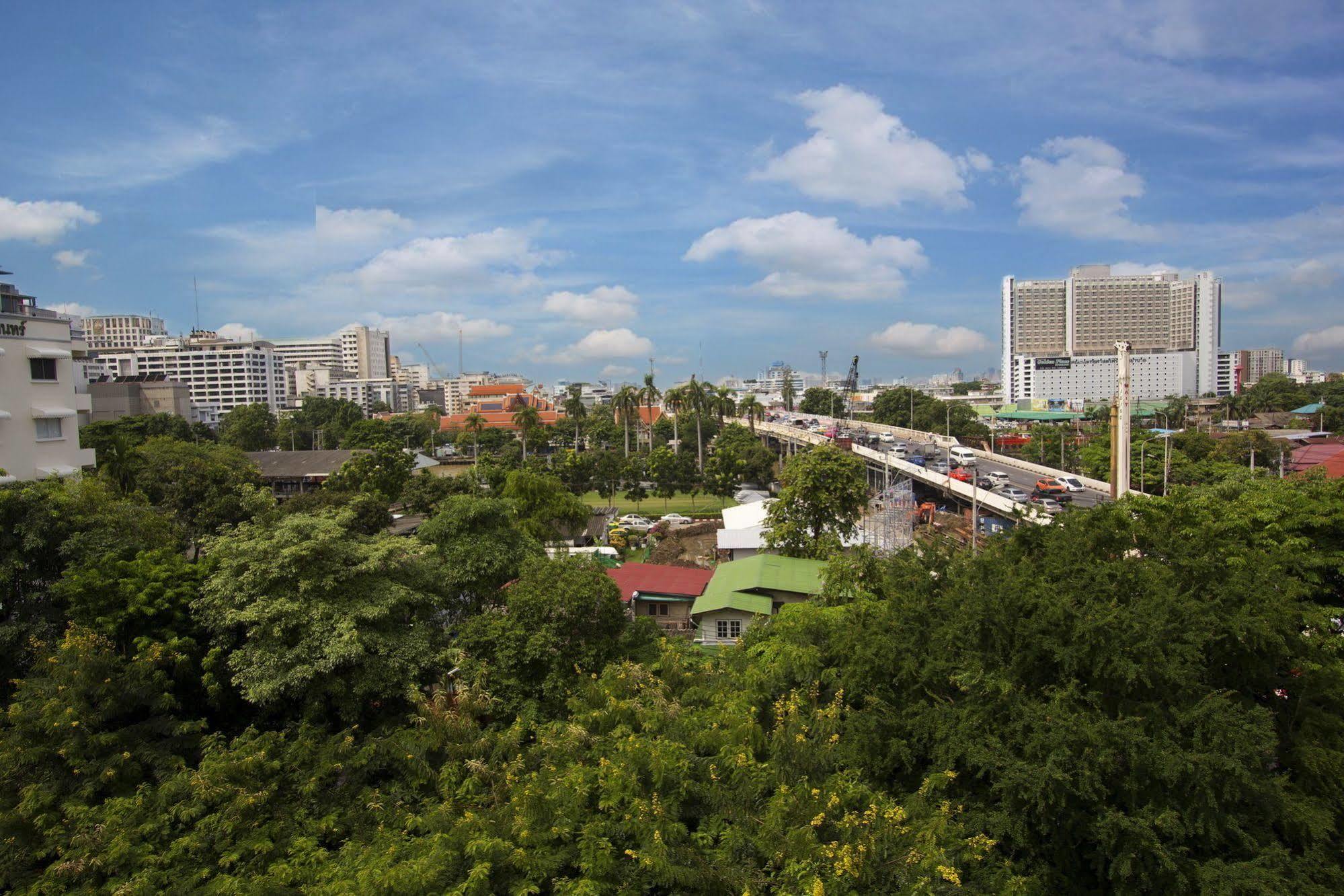 Hotel Papa Bangkok Siriraj Екстер'єр фото