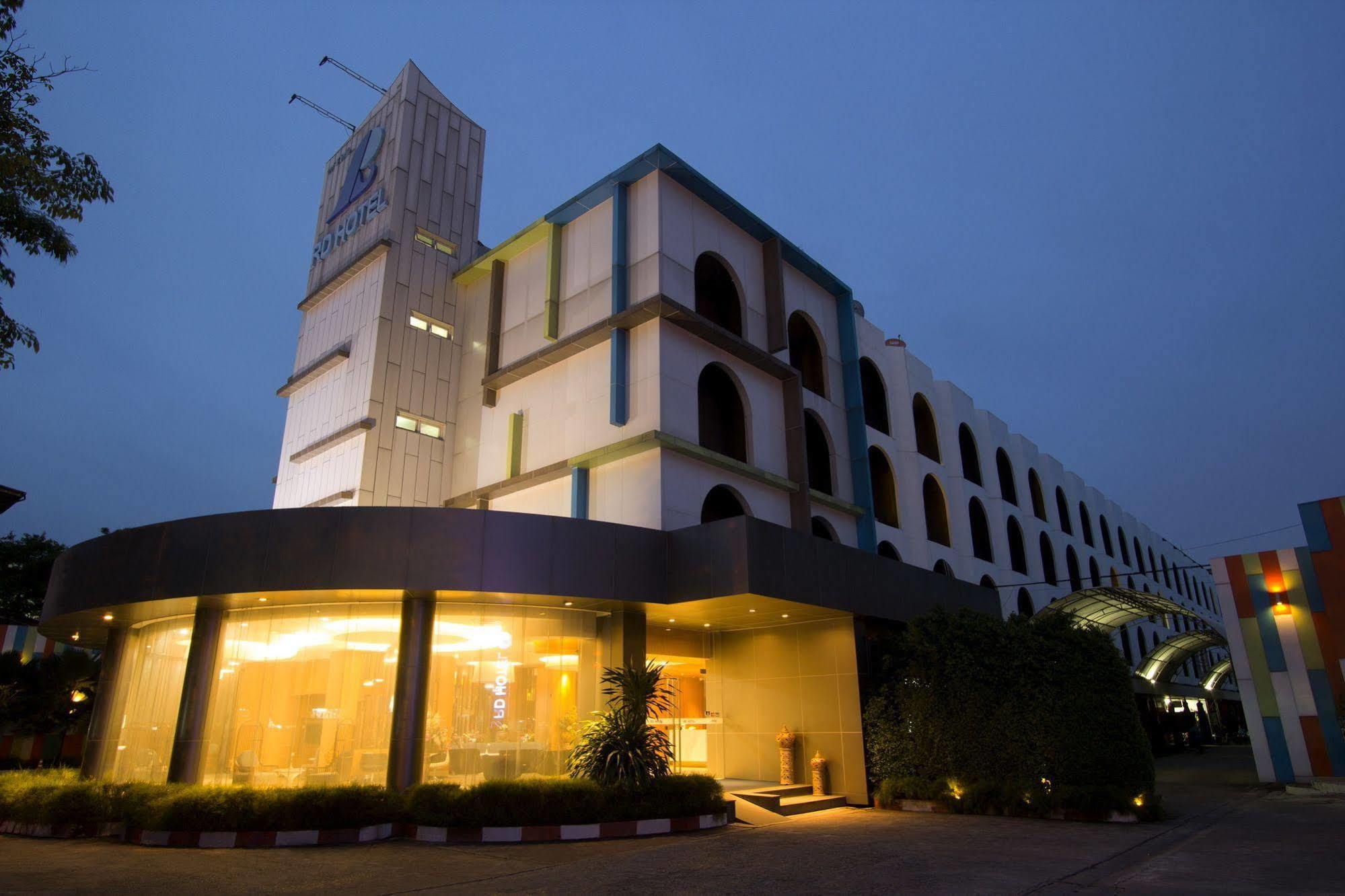 Hotel Papa Bangkok Siriraj Екстер'єр фото