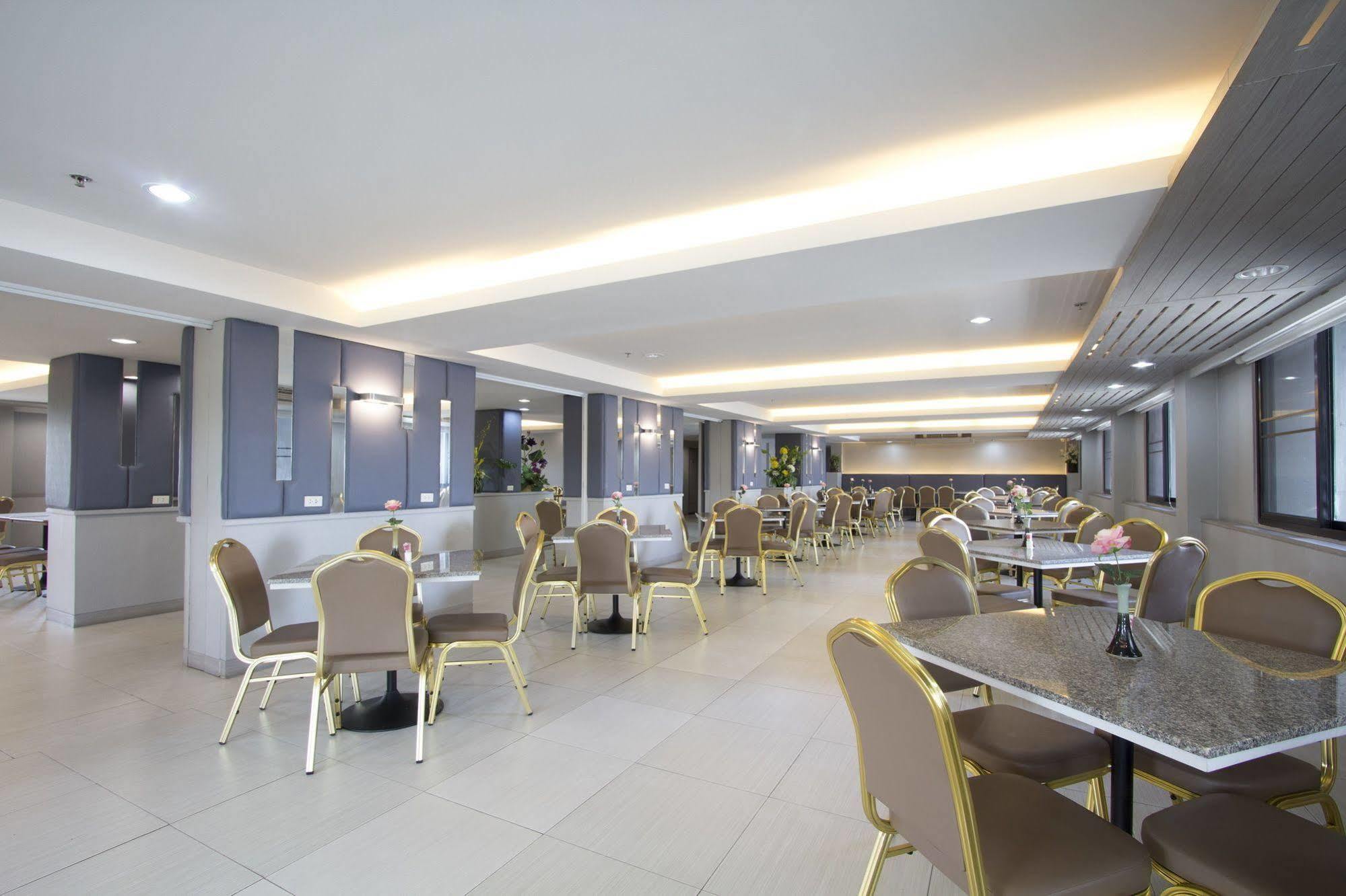Hotel Papa Bangkok Siriraj Екстер'єр фото